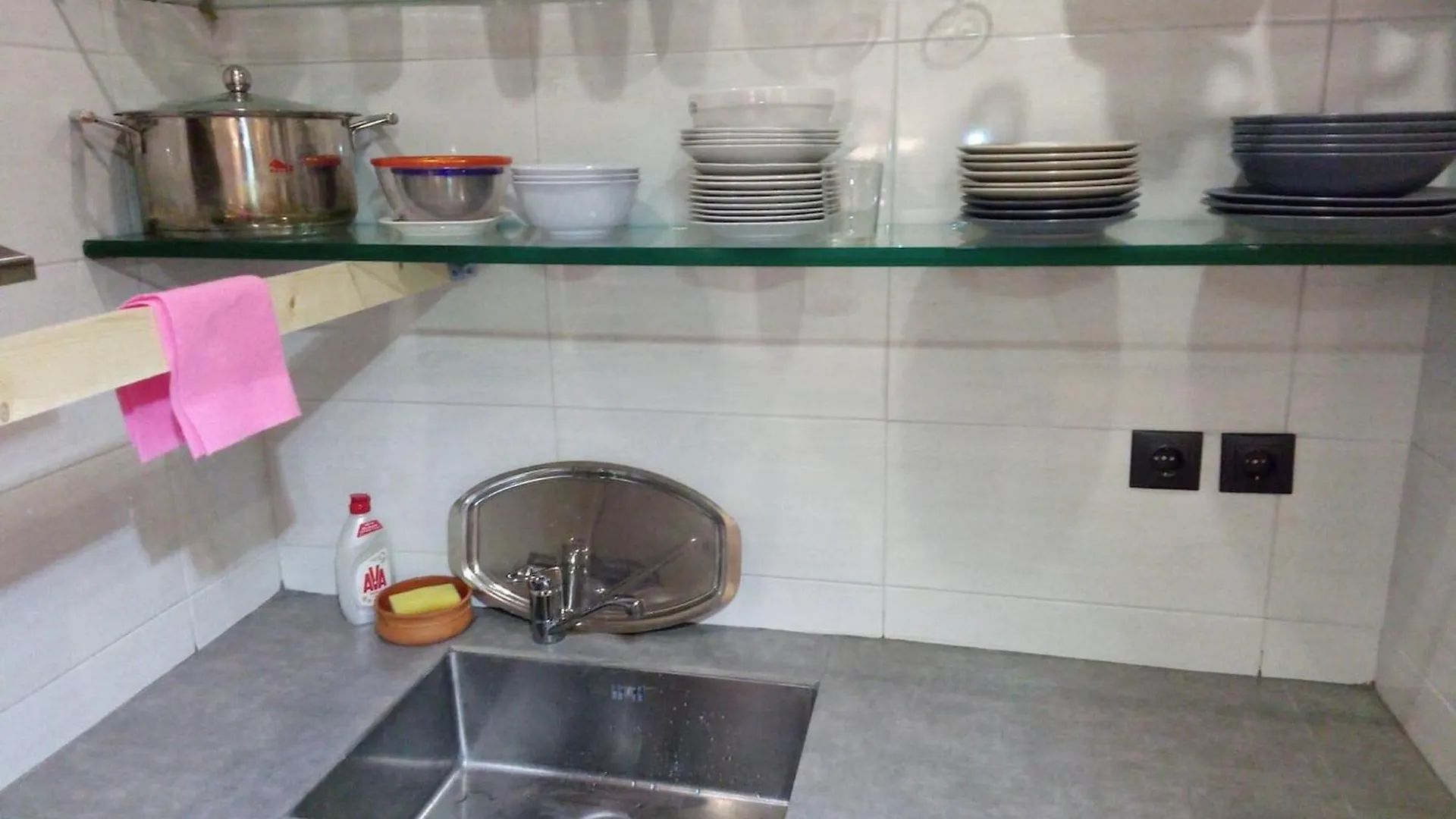Center Apartment With Private Yard D11 Tessalónica