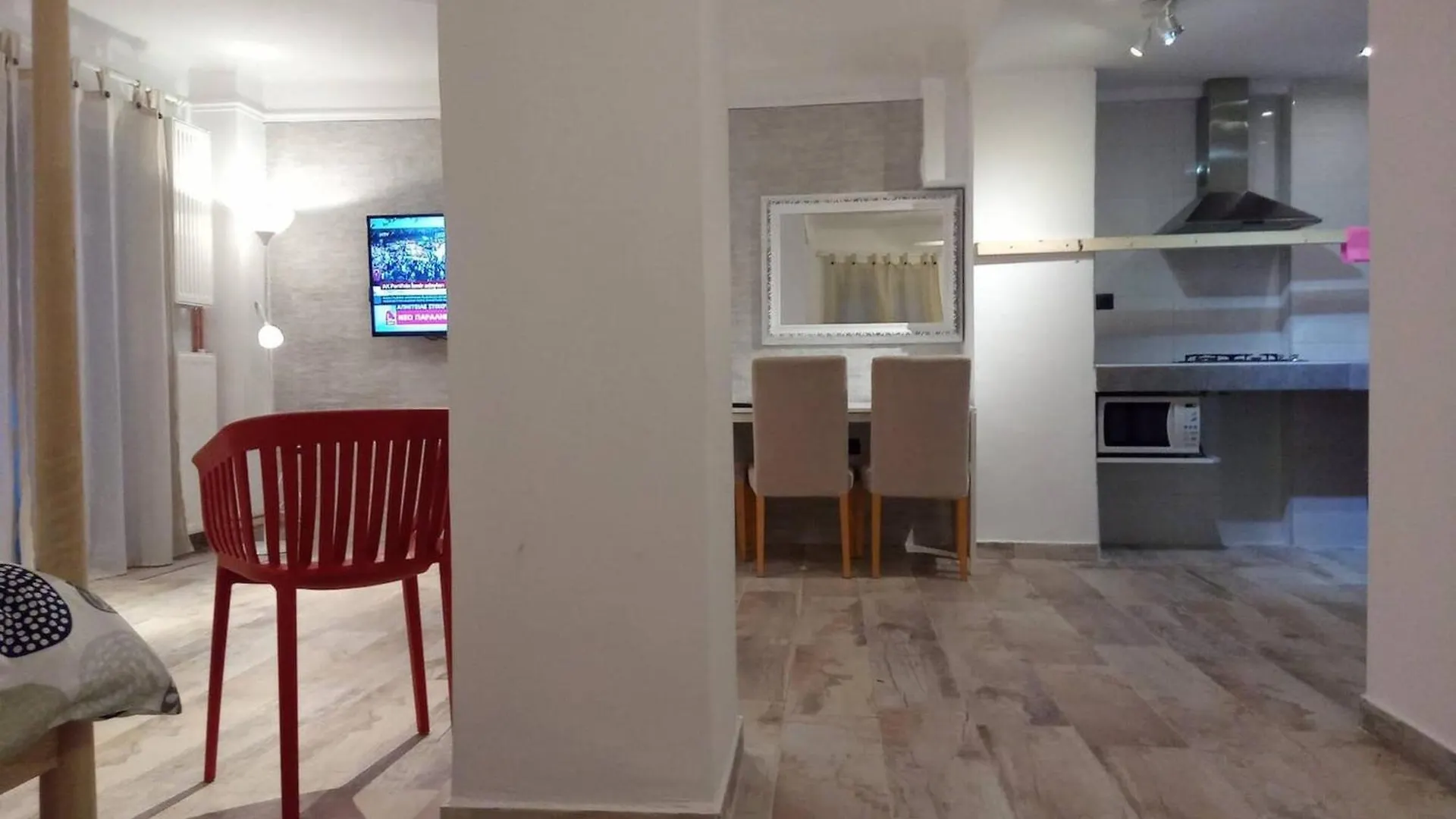 Center Apartment With Private Yard D11 Tessalónica